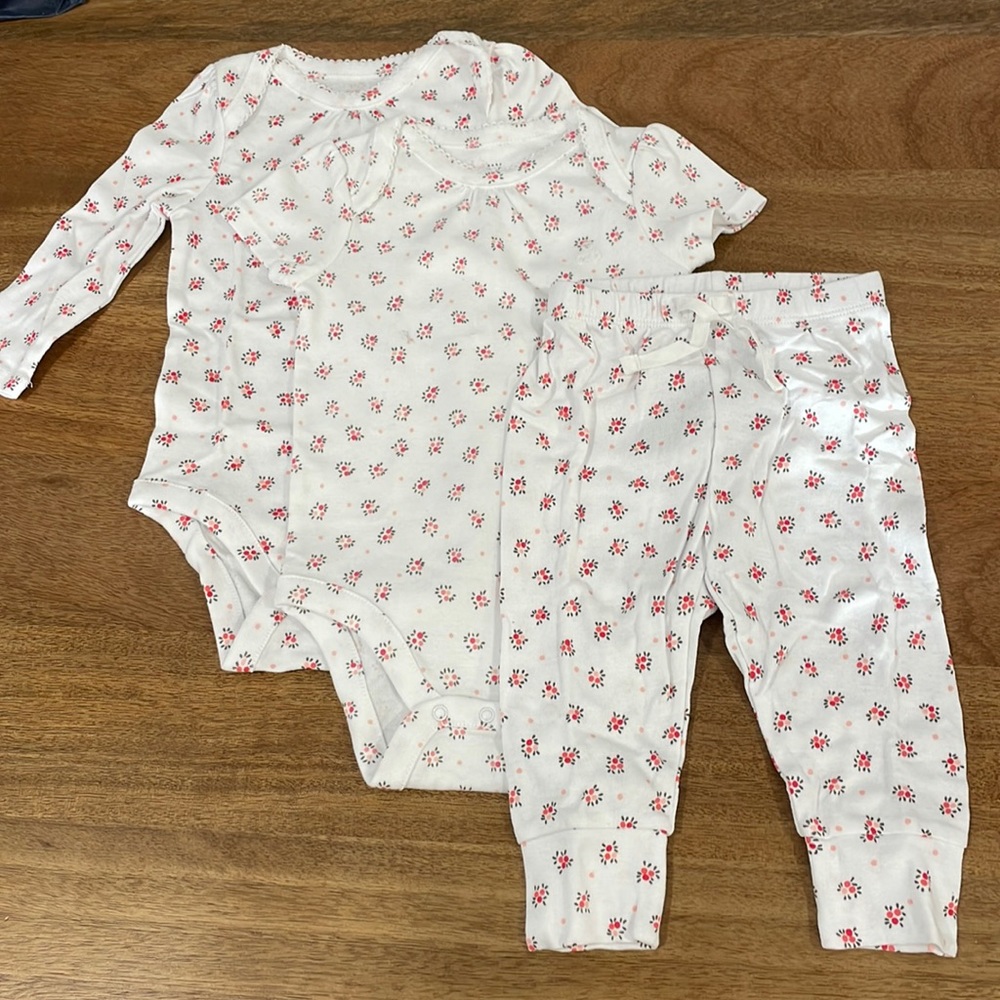 Gap Baby 100% Organic Cotton First Favorite Bodysuits and Pants (3-Pack)🎀🎀